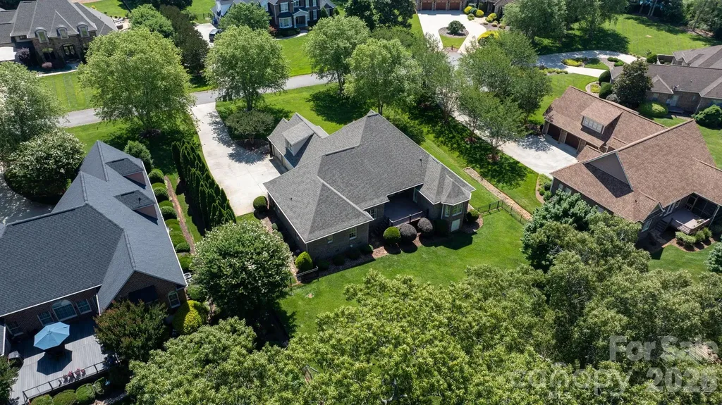 1055 Catawba Greens Drive Newton NC 28658