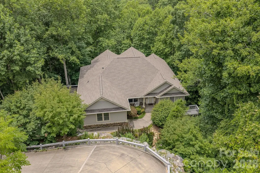 329 Mountain Crest Drive Hendersonville NC 28739