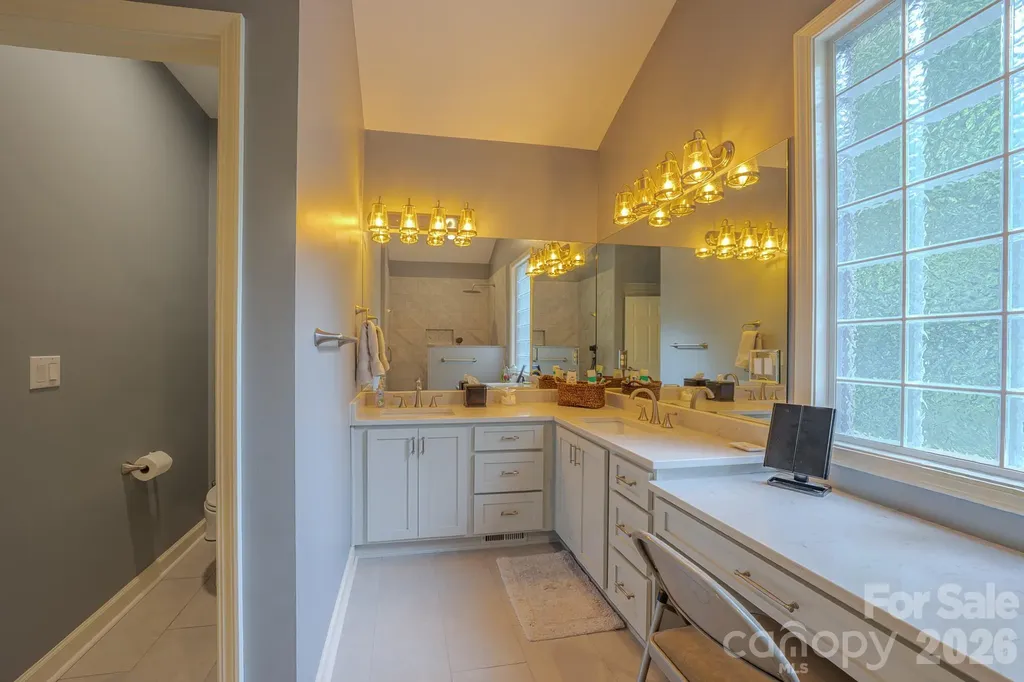 329 Mountain Crest Drive Hendersonville NC 28739