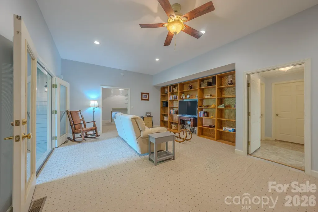 329 Mountain Crest Drive Hendersonville NC 28739
