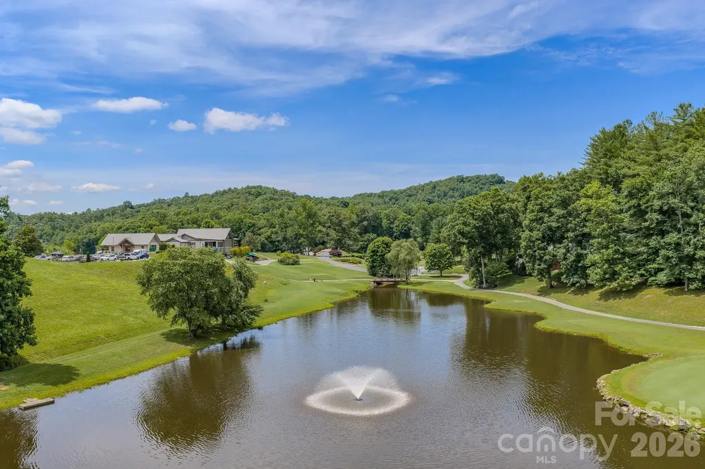 329 Mountain Crest Drive Hendersonville NC 28739