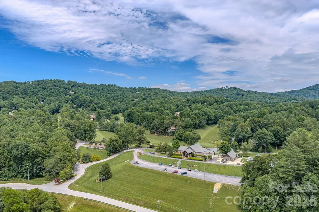 329 Mountain Crest Drive Hendersonville NC 28739