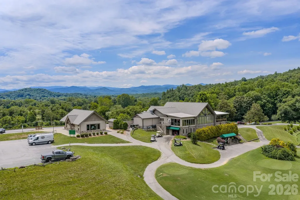 329 Mountain Crest Drive Hendersonville NC 28739