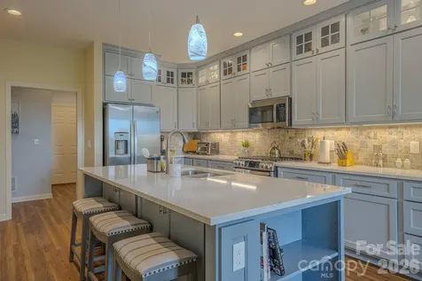 329 Mountain Crest Drive Hendersonville NC 28739