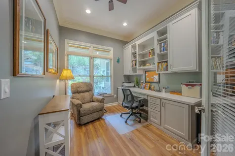329 Mountain Crest Drive Hendersonville NC 28739