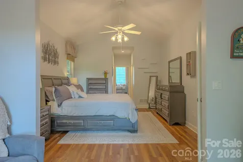 329 Mountain Crest Drive Hendersonville NC 28739