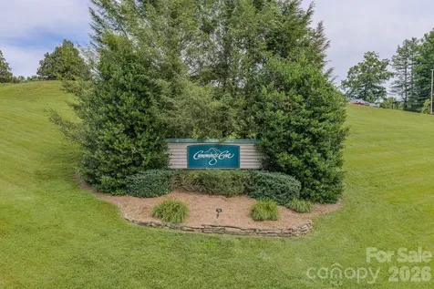 329 Mountain Crest Drive Hendersonville NC 28739