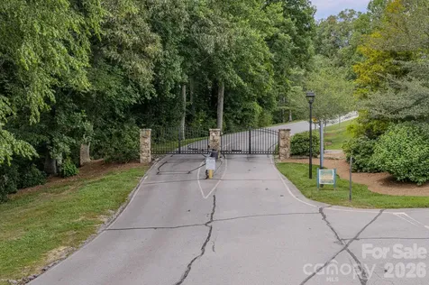 329 Mountain Crest Drive Hendersonville NC 28739