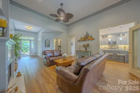 329 Mountain Crest Drive Hendersonville NC 28739