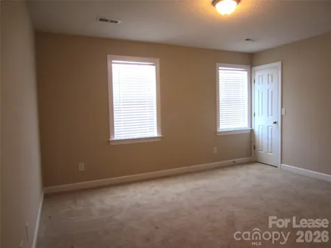1615 Stroll Circle Fuquay-Varina NC 27526