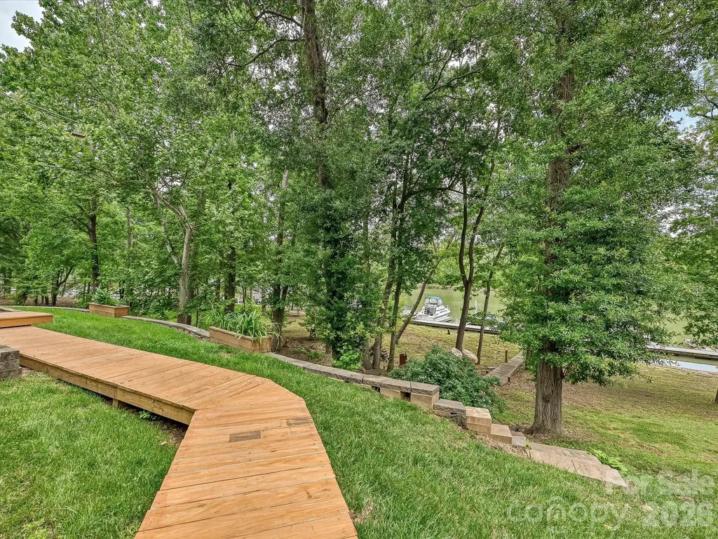 152 Lighthouse Road Mount Holly NC 28120