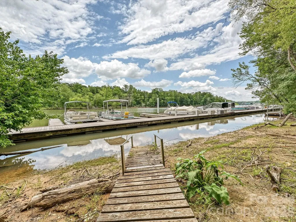 152 Lighthouse Road Mount Holly NC 28120