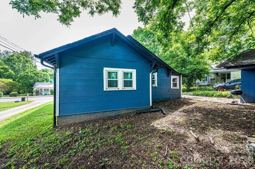 224 Broadway Street NW Lenoir NC 28645
