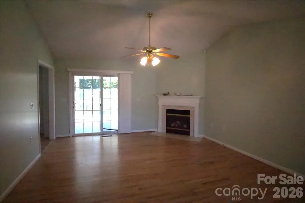 3795 River Road Hickory NC 28602