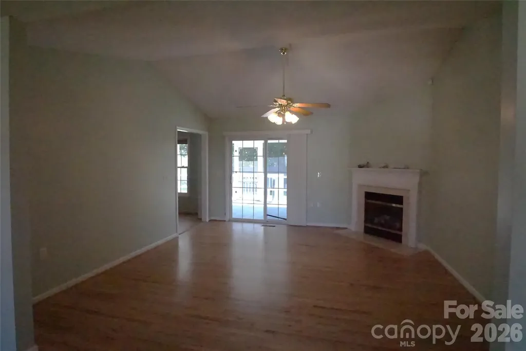 3795 River Road Hickory NC 28602