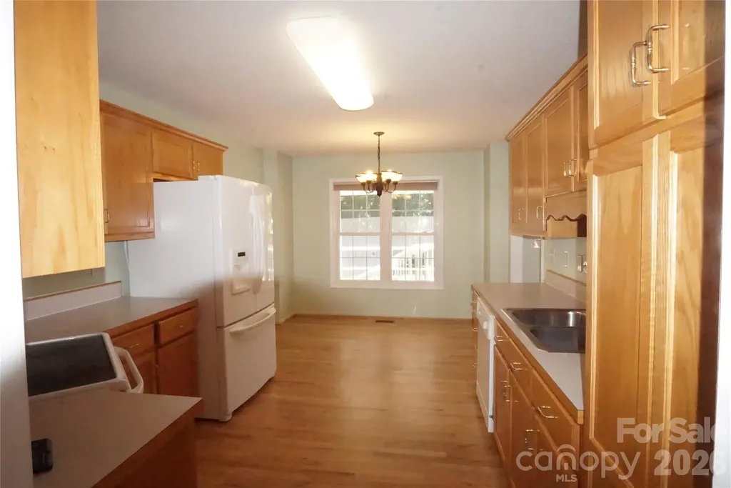 3795 River Road Hickory NC 28602