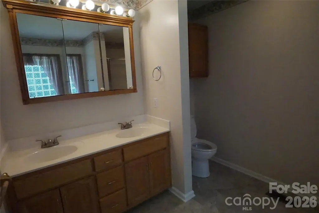 3795 River Road Hickory NC 28602