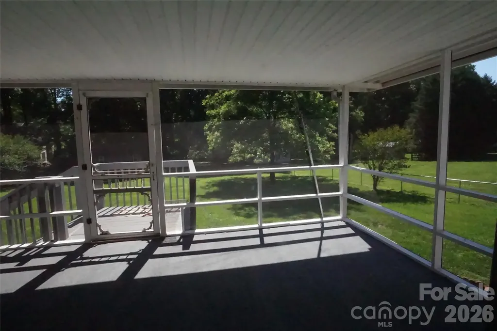 3795 River Road Hickory NC 28602