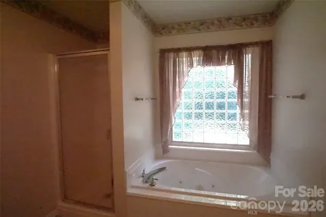 3795 River Road Hickory NC 28602