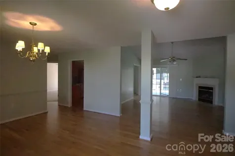 3795 River Road Hickory NC 28602