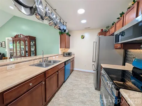 65 Foxden Drive Fletcher NC 28732