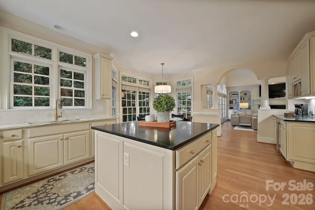 10917 Lederer Avenue Charlotte NC 28277