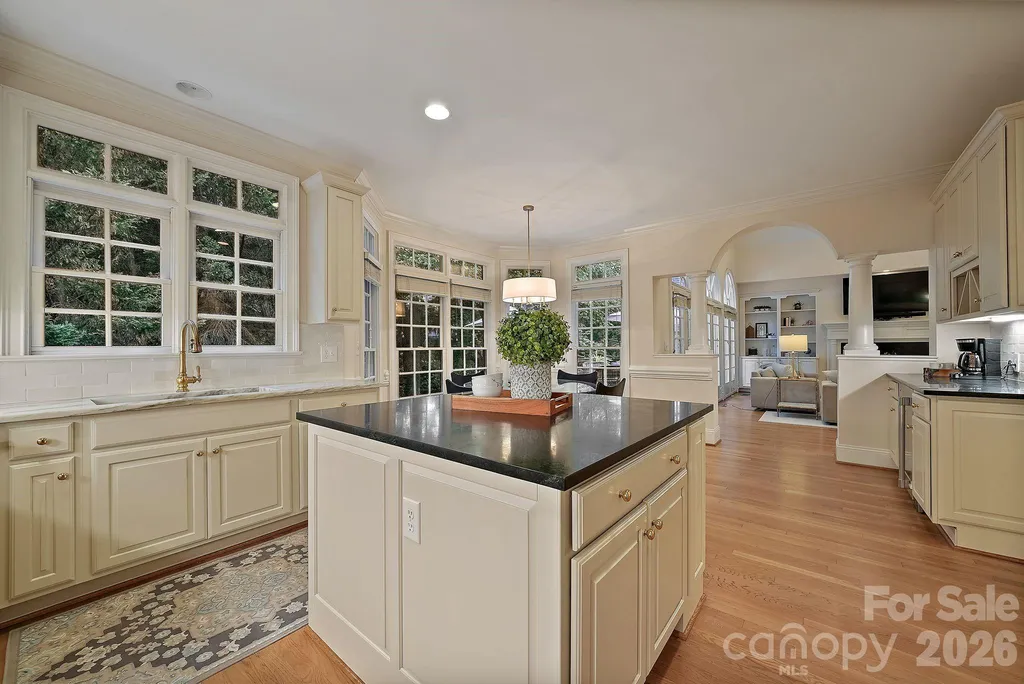 10917 Lederer Avenue Charlotte NC 28277