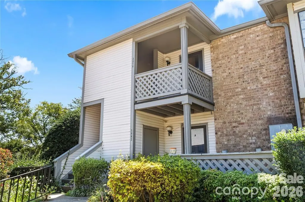 5870 Harris Grove Lane Charlotte NC 28212