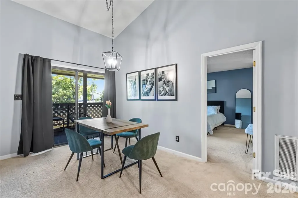 5870 Harris Grove Lane Charlotte NC 28212