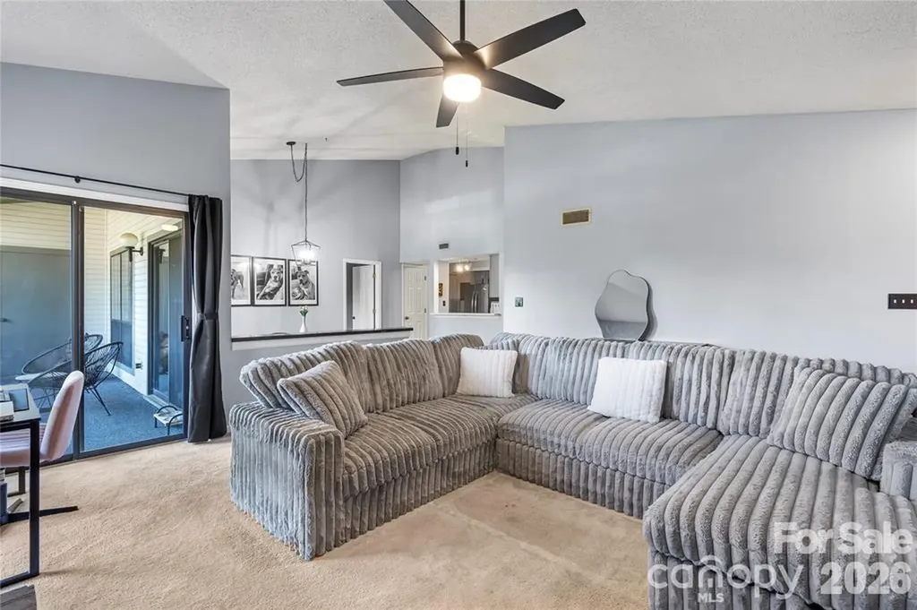 5870 Harris Grove Lane Charlotte NC 28212