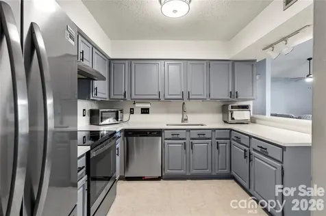 5870 Harris Grove Lane Charlotte NC 28212