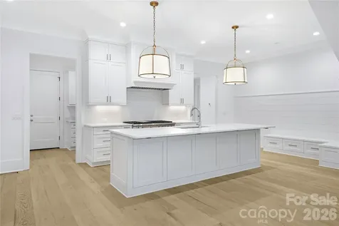 5046 Gilchrist Road Charlotte NC 28211