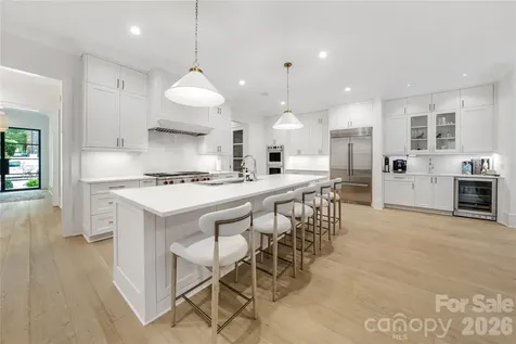 5046 Gilchrist Road Charlotte NC 28211