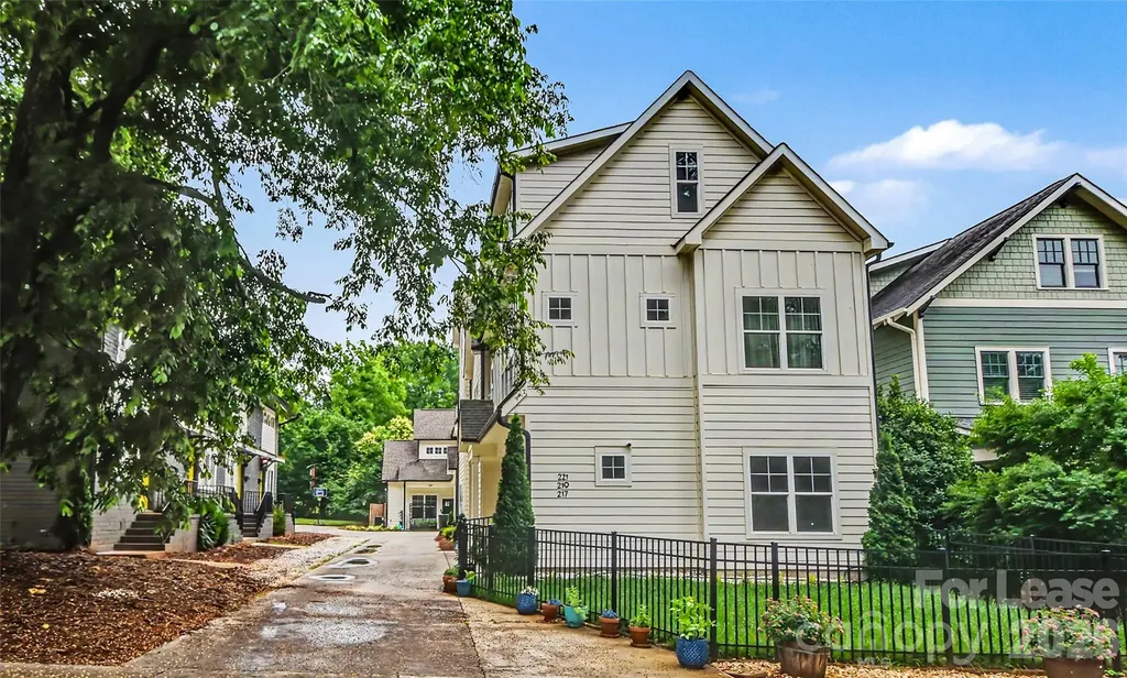 221 S Gardner Avenue Charlotte NC 28208