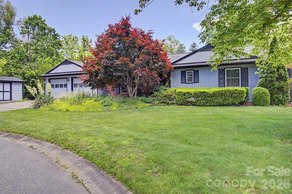 11 Waddell Street Weaverville NC 28787