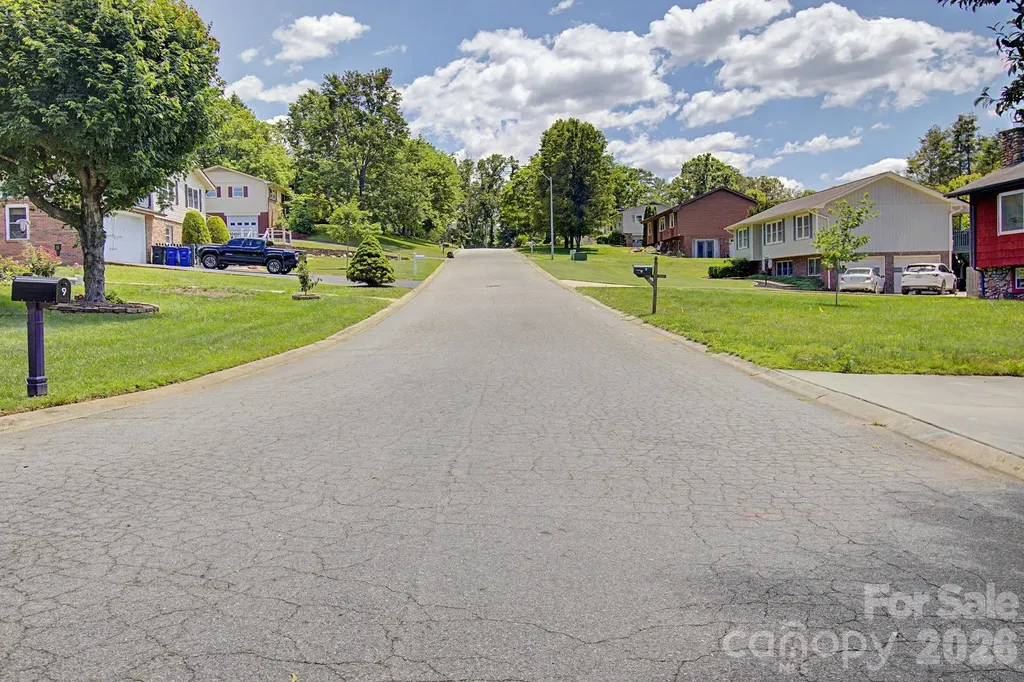 11 Waddell Street Weaverville NC 28787