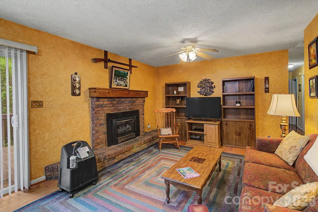 11 Waddell Street Weaverville NC 28787
