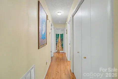11 Waddell Street Weaverville NC 28787