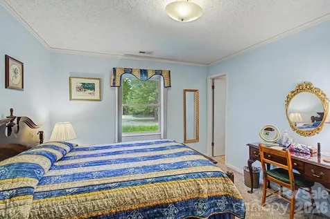 11 Waddell Street Weaverville NC 28787
