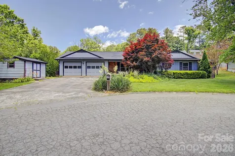 11 Waddell Street Weaverville NC 28787