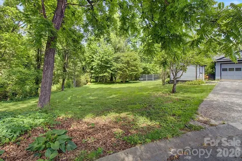 11 Waddell Street Weaverville NC 28787