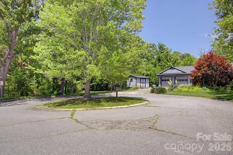 11 Waddell Street Weaverville NC 28787
