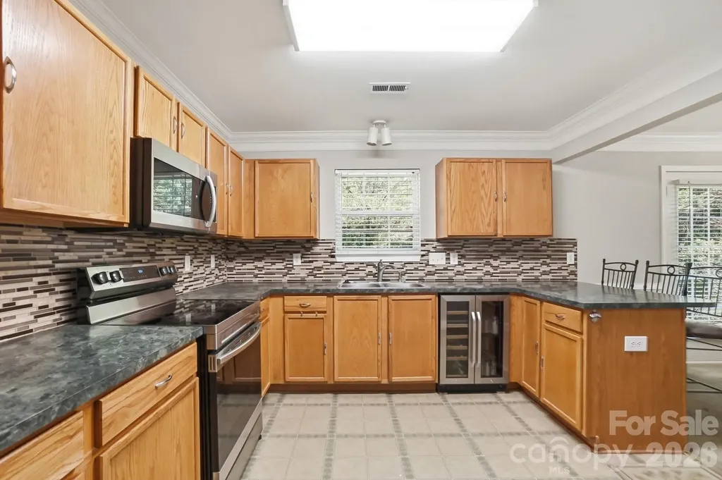 1135 Stonehenge Lane Charlotte NC 28216