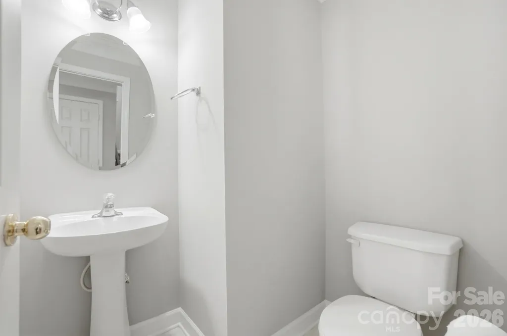1135 Stonehenge Lane Charlotte NC 28216