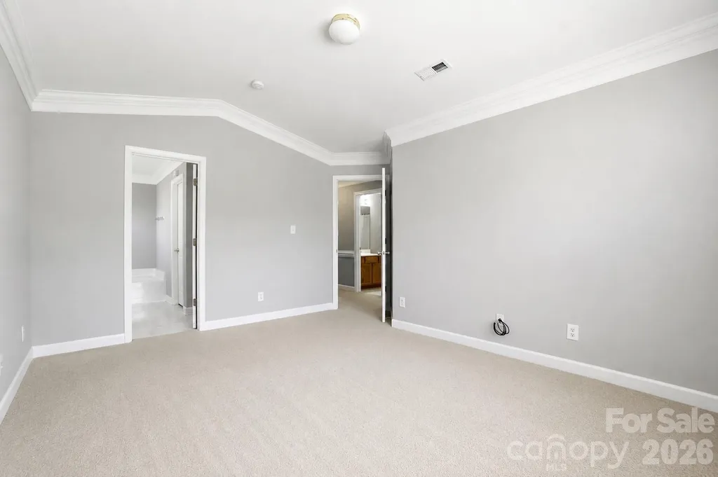 1135 Stonehenge Lane Charlotte NC 28216