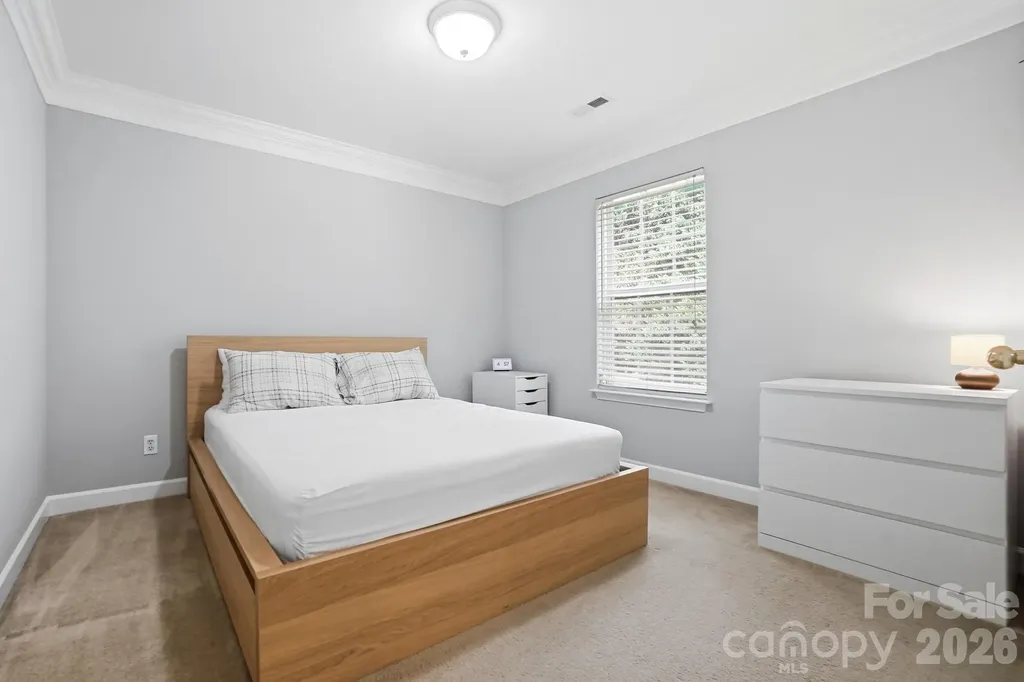 1135 Stonehenge Lane Charlotte NC 28216