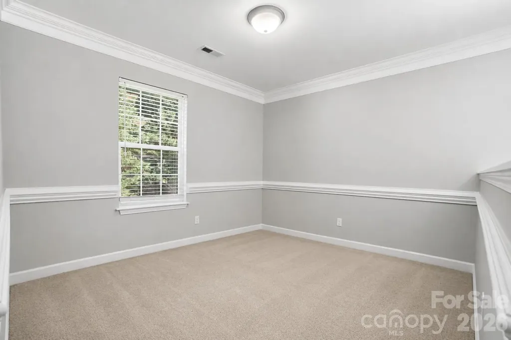 1135 Stonehenge Lane Charlotte NC 28216