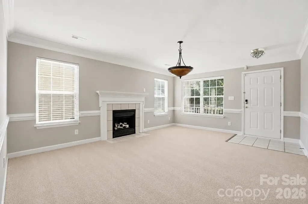 1135 Stonehenge Lane Charlotte NC 28216