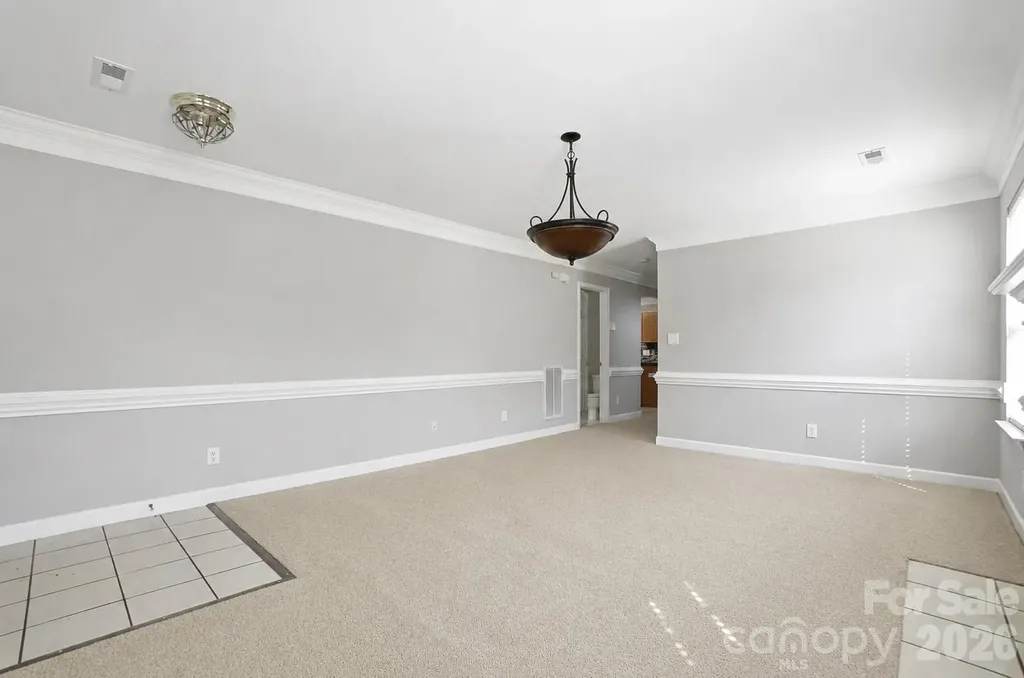 1135 Stonehenge Lane Charlotte NC 28216