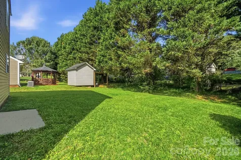 1135 Stonehenge Lane Charlotte NC 28216